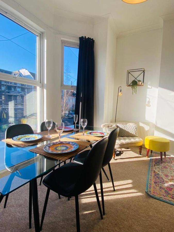 Unique Sea View Apartment Hastings Bagian luar foto