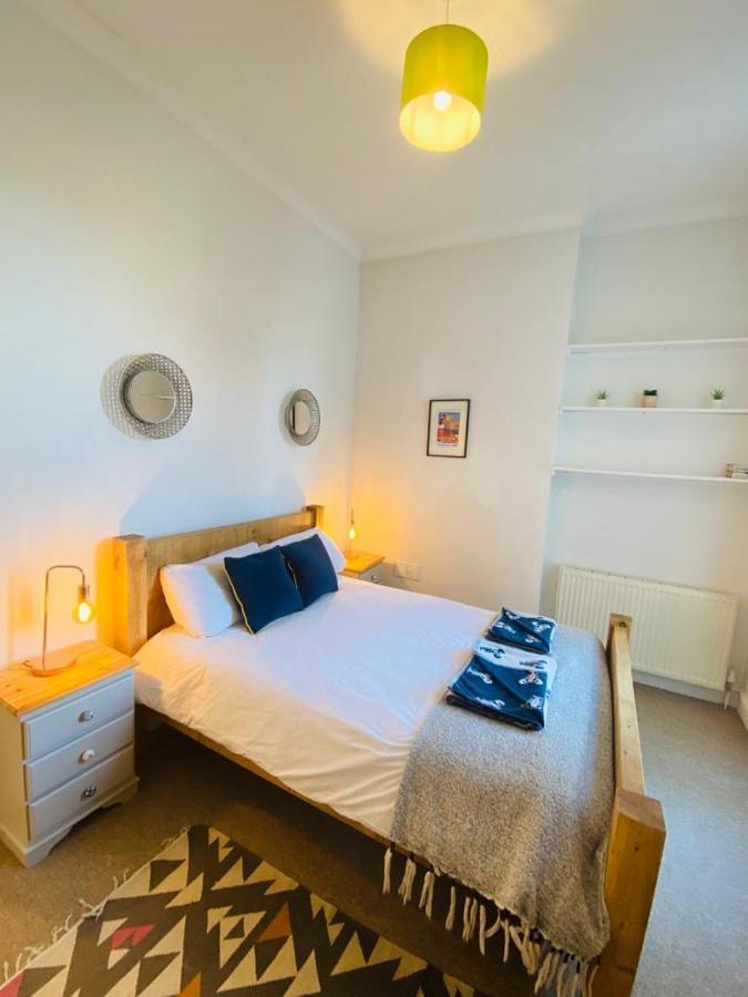 Unique Sea View Apartment Hastings Bagian luar foto
