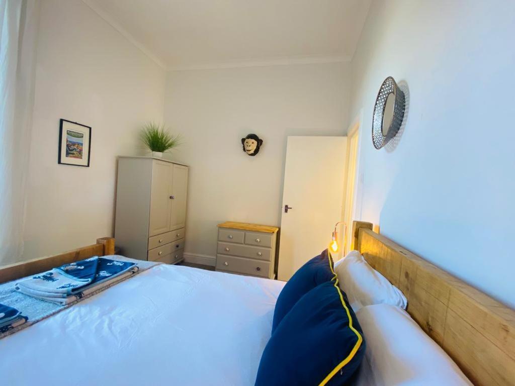 Unique Sea View Apartment Hastings Bagian luar foto
