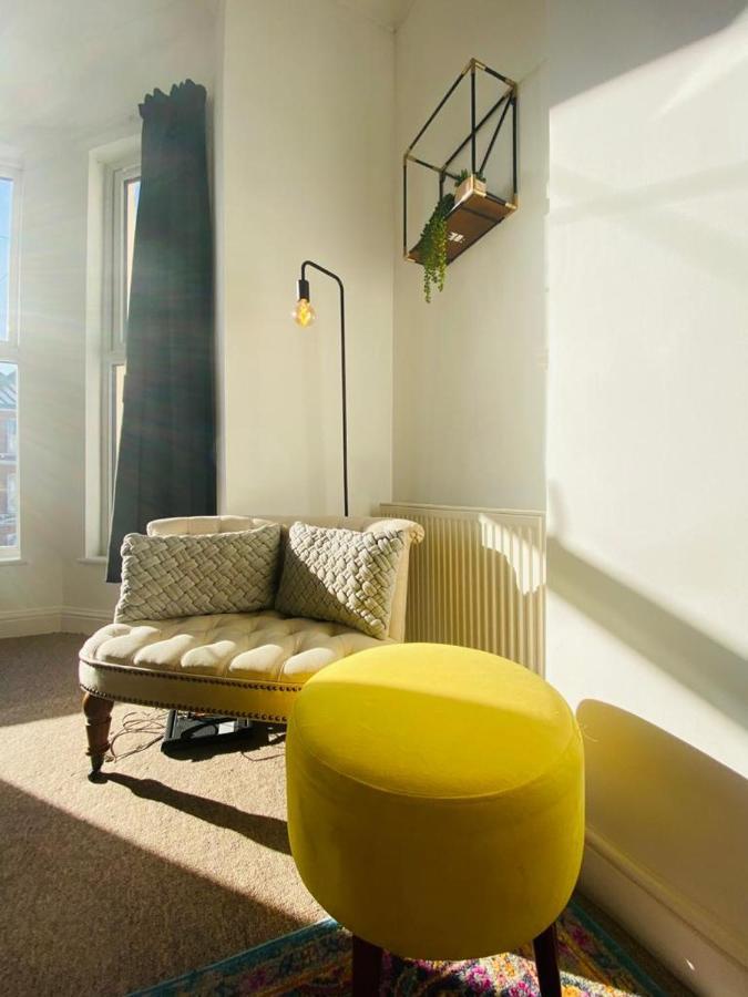 Unique Sea View Apartment Hastings Bagian luar foto